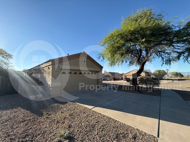 Photo - 438 S Douglas Wash Rd