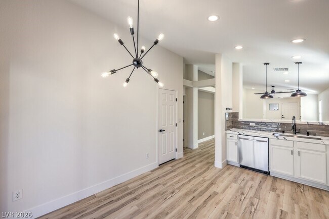 Building Photo - 3227 Velvet Rose St