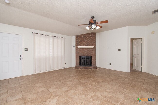 Photo - 5104 Glenoak Dr