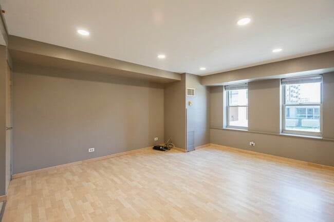 Photo - 40 E 9th St Unidad 1113