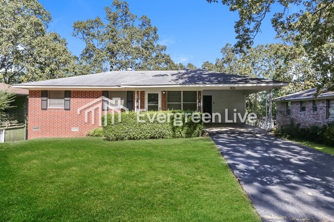 Building Photo - 805 W 58th St