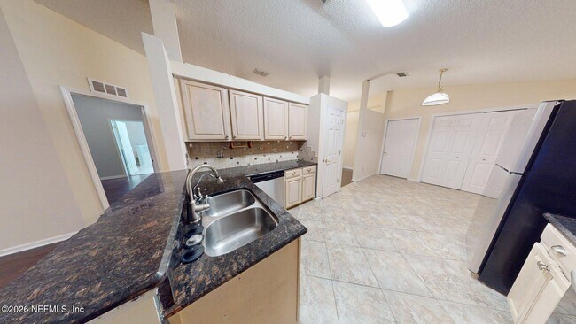 Photo - 1120 Andrea Way