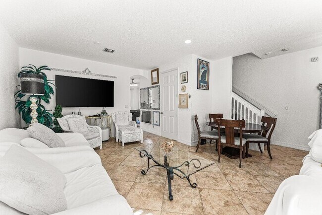 Photo - 179 Edenberry Ave