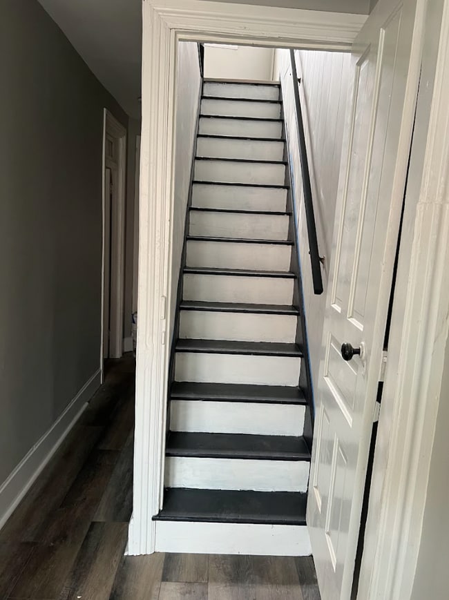 Building Photo - Walnut st Unit 2