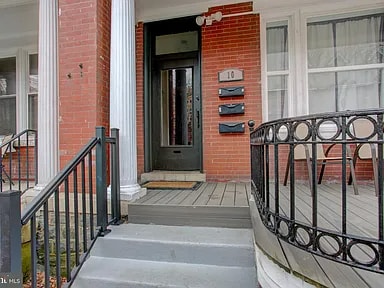 Photo - 10 E James St Unit 1