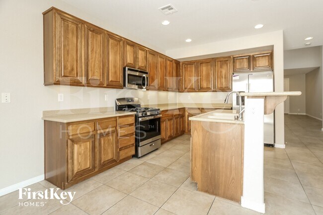 4032 Villa Serena Ln
