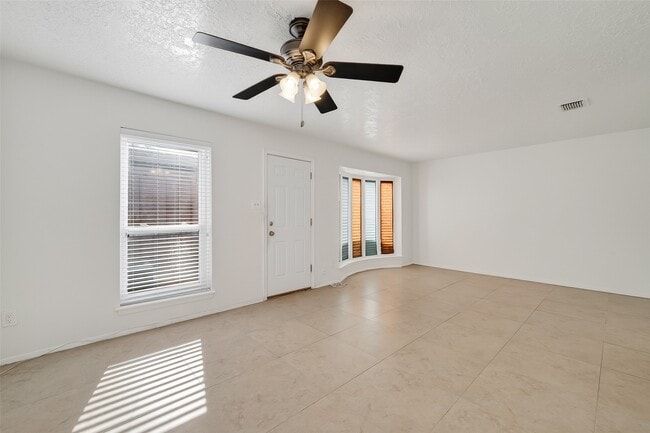 Photo - 8462 Leawood Blvd