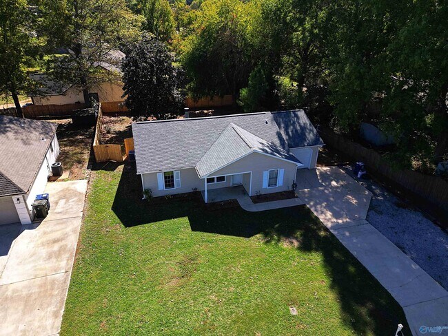 Photo - 103 Whisperwood Ln