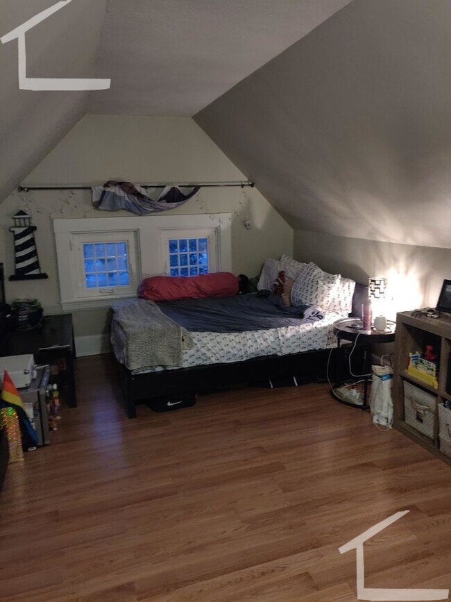 Photo - Check out this 4 bed 2 bath listing in Newton...