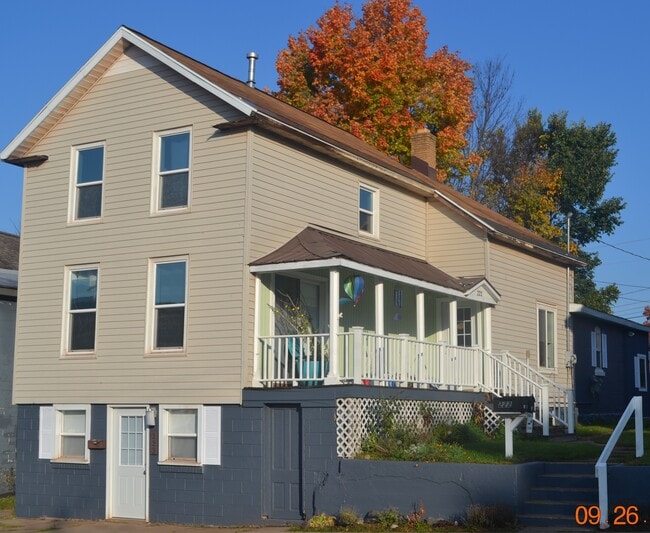 222 W. Case St, Negaunee - 222 W Case St Unit apt #1