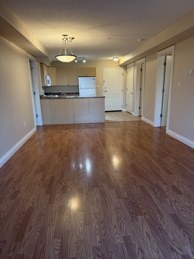 Building Photo - 4910 50 St Unit MM-301