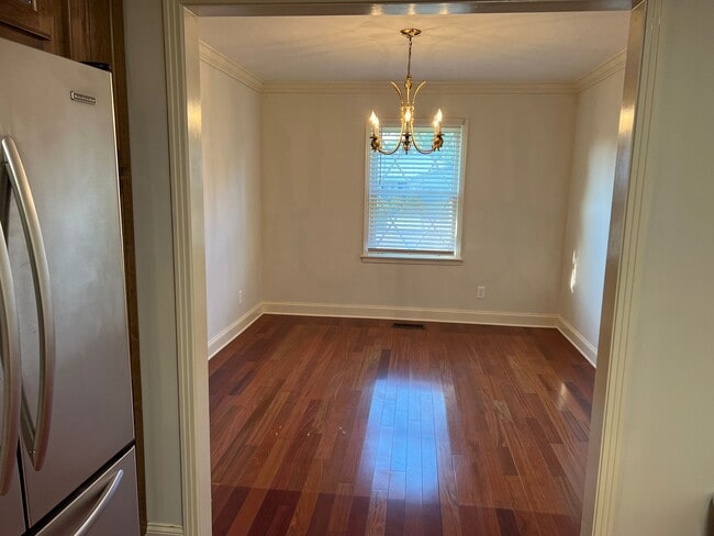 Photo - 8002 Shereton Rd SW