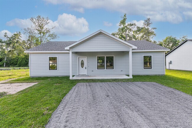 Photo - 122 County Rd 3704
