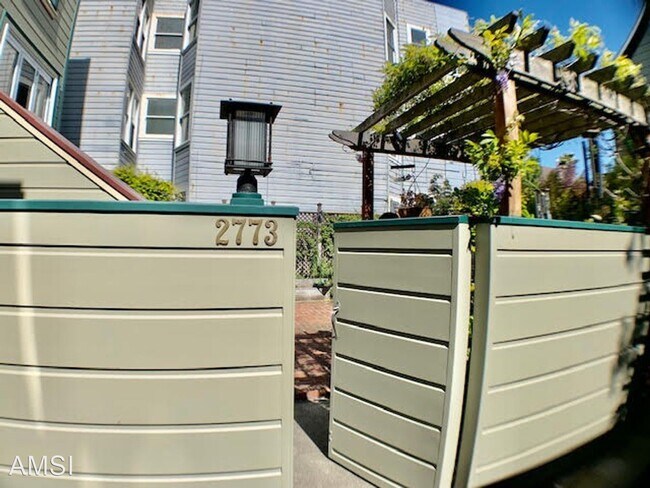 Photo - 1 br, 1 bath House - 2773 Bush Street Apt. B