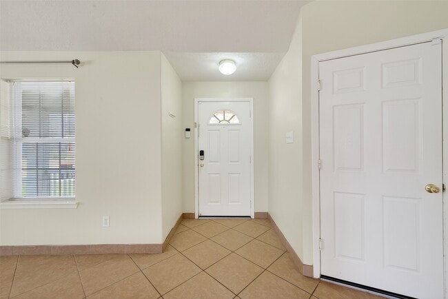 Photo - 19755 Cozy Cabbin Dr