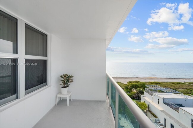Building Photo - 9511 Collins Ave Unit 906