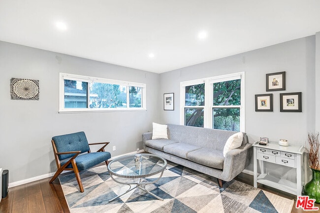 Photo - 6701 Blewett Ave