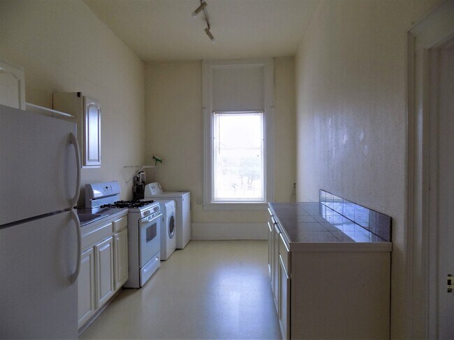 56 E Burlington Ave Unit 02