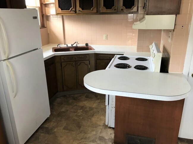 Photo - 904 Iredell St