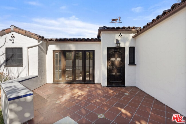 Photo - 2901 Angus St