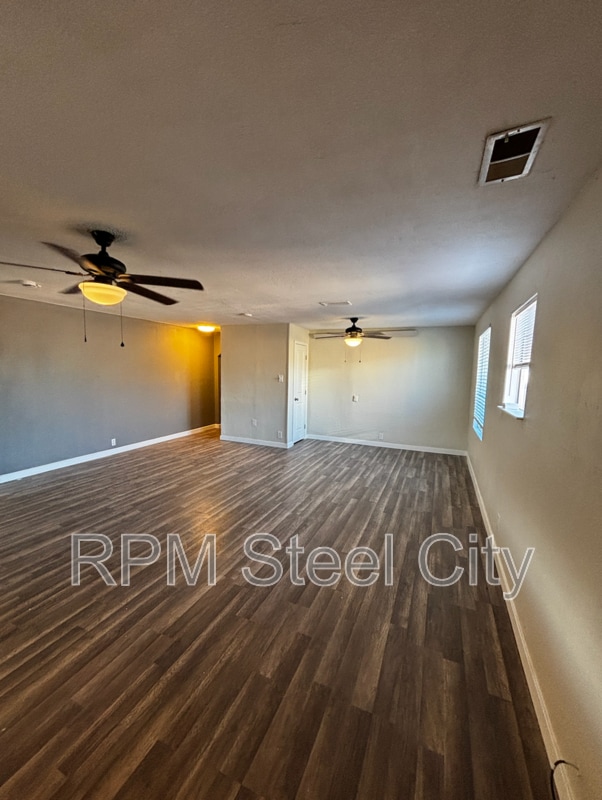 Photo - 2521 Emilia St