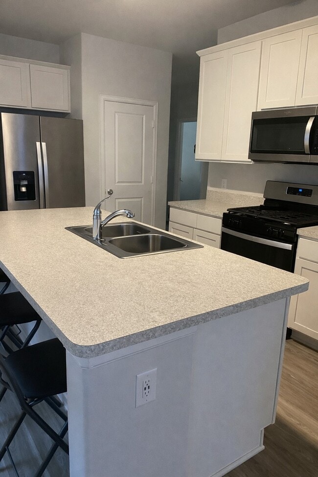 Photo - 20935 Endeavor St