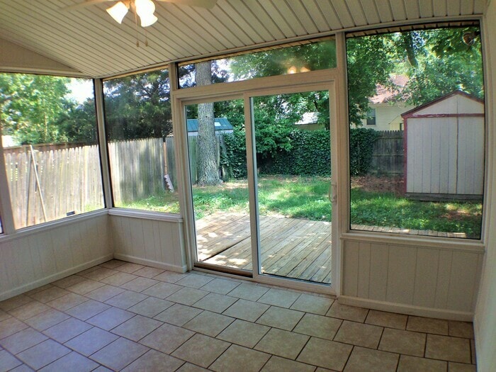 Photo - COZY YET SPACIOUS 4 BED/2.5 BATH TOWNHOME!...