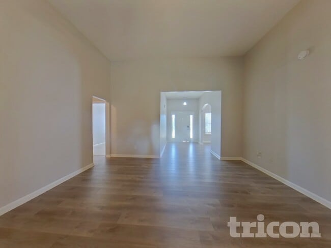 Photo - 496 Birchwood Dr
