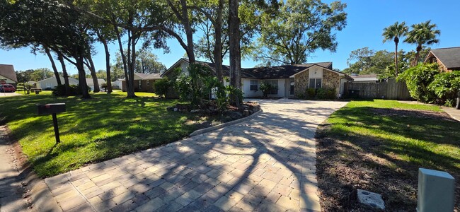 Photo - Large 4 Bedroom Located in Arlington!