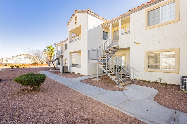 Photo - 3318 N Decatur Blvd Unidad 1082