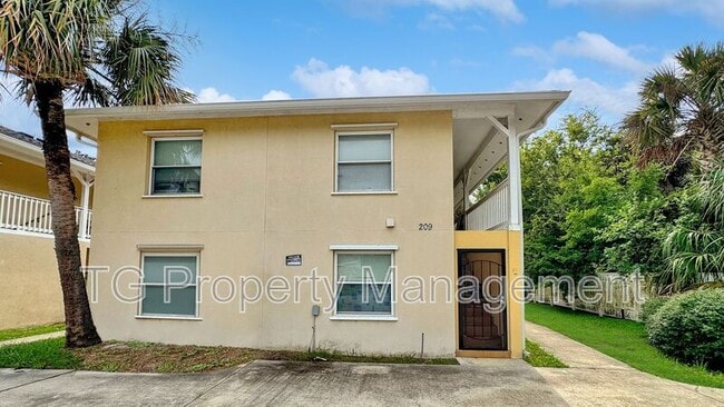 Photo - 209 7th St S