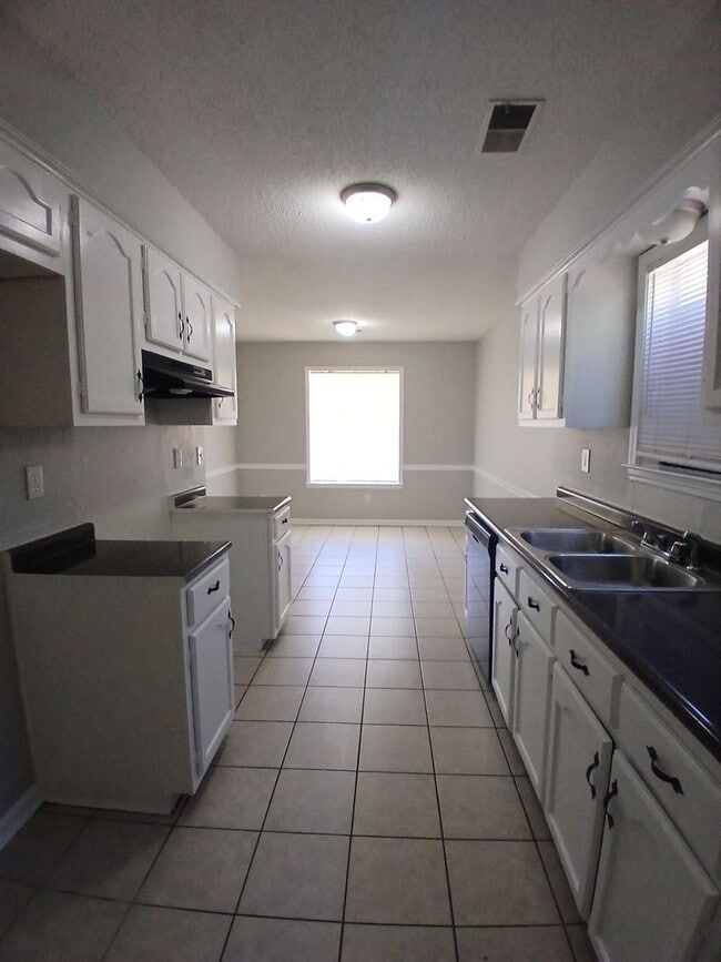 Photo - Charming 3BR/2BA in Riverdale | Modern LVP