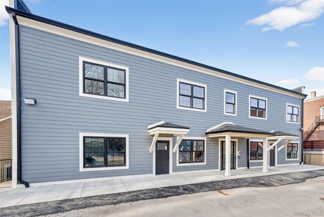 Building Photo - 10 Market St Unit A