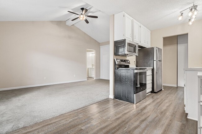 Photo - 802 Old Settlers Trl Unit 8