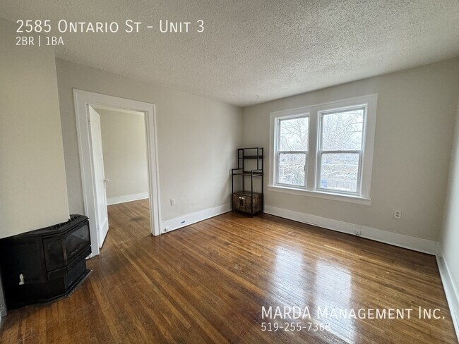 Building Photo - CHARMING 2 BED/1BATH SECOND FLOOR Unit 3