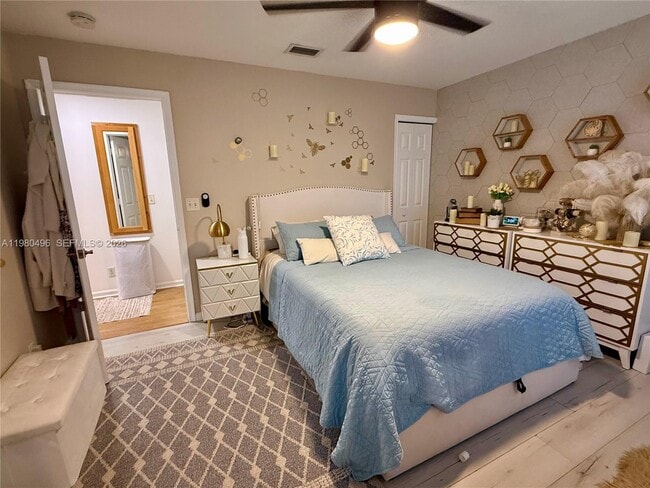 Photo - 415 32nd St Unit 1