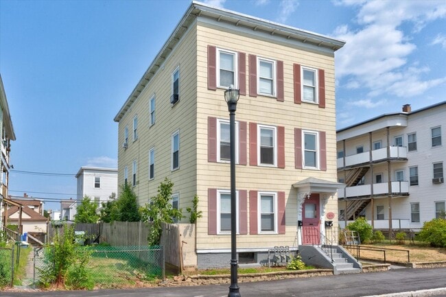 Photo - 475 Rimmon St Unit #2