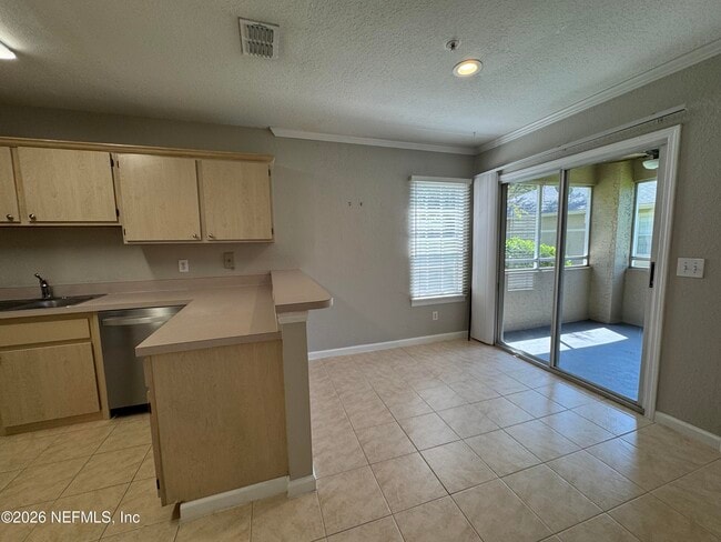 1701 The Greens Way Unit 212