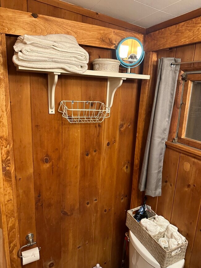 14 Lake Shore Dr Apartment For Rent in Meredith, NH