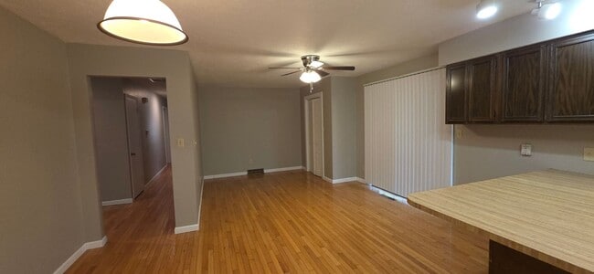 Photo - Kickapoo schools, 3 BR 2 BA fenced yard, $...