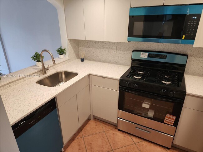 Photo - 6709 N Kendall Dr Unit 230