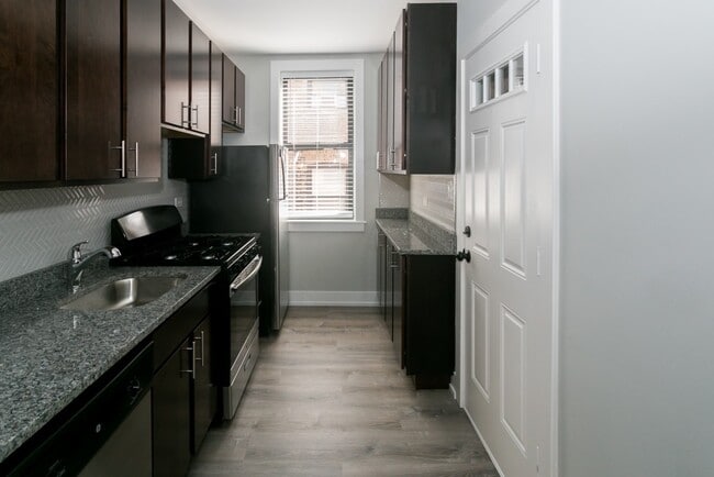 Photo - 710 W Brompton Unidad 12