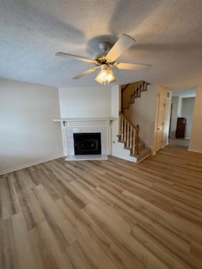 Photo - 107 Wexford Pl Unit Wexford Place