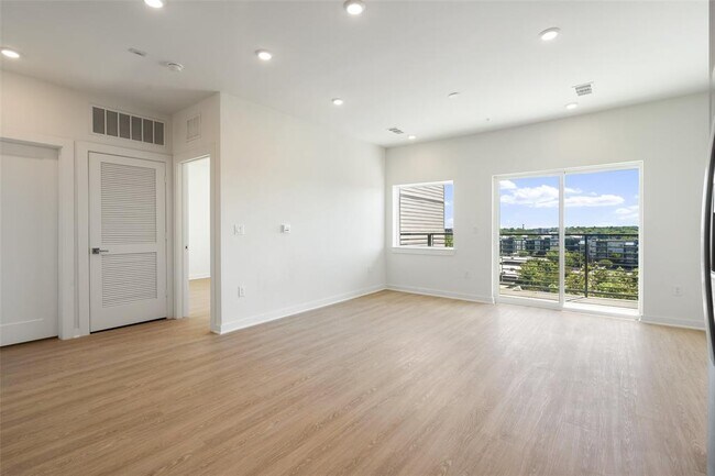 4802 S Congress Ave Unit 403