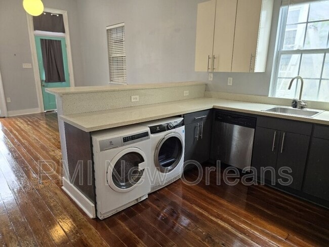 Photo - 2213 Magnolia St