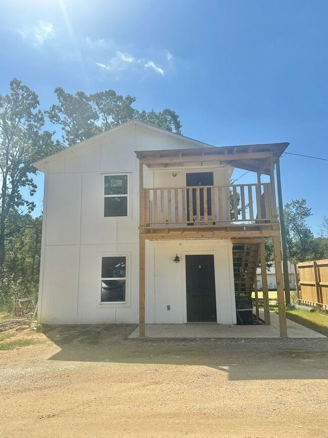 Photo - Spur 164 Units Unit F (Upstairs)