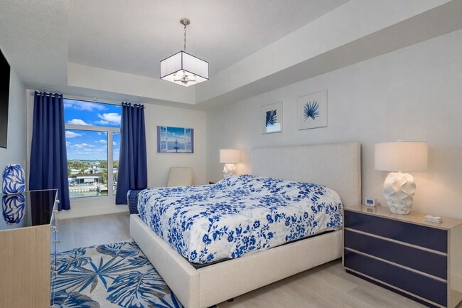 Photo - 415 Island Way Unit 402