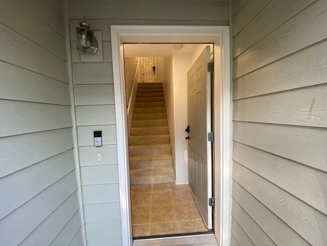 Photo - Location Location Location ~2 Bedroom 2.5 bath near OSU!