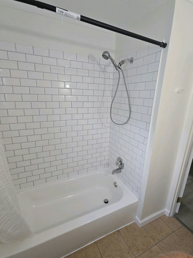Photo - 2506 Hill St