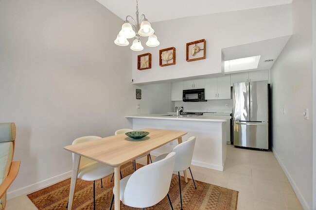 Photo - 621 Waterside Dr Unit 621